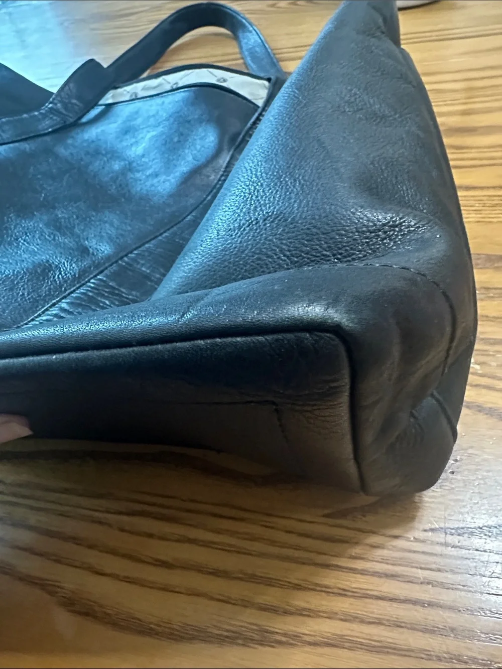 Andrew Phillips Women's Black Leather Zip-Top Tote Bag 20L X 14 H X 4.5 (bag 15)